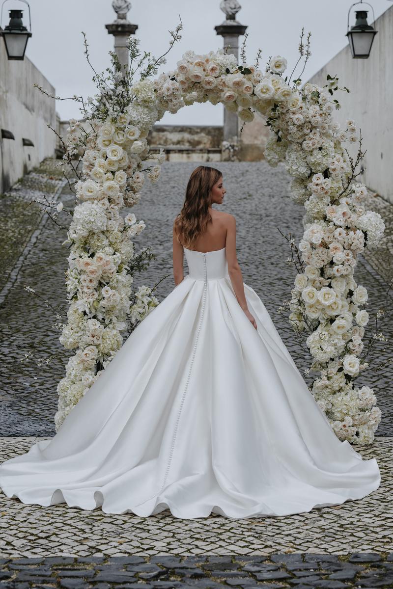 Abella by Allure "Adelina"  Bridal Gown E457