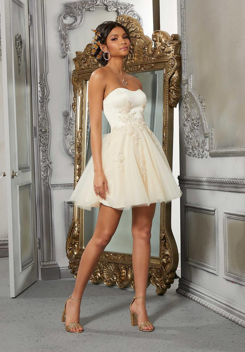 Morilee A-Line Strapless Damas Dress 9575